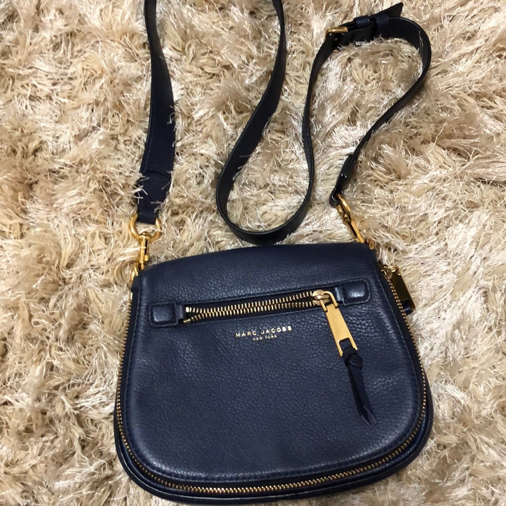 Marc Jacobs crossbody bag navy.